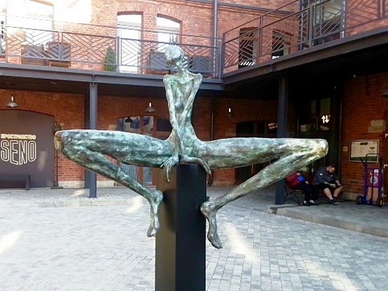 Новые культурные пространства Петербурга с посещением клуба-музея «Котельная Камчатка» и шоу свето-музыкального фонтана